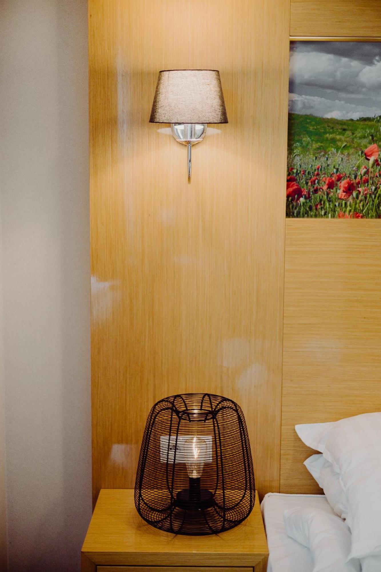 Hotel Bonsai Ниемча Екстериор снимка