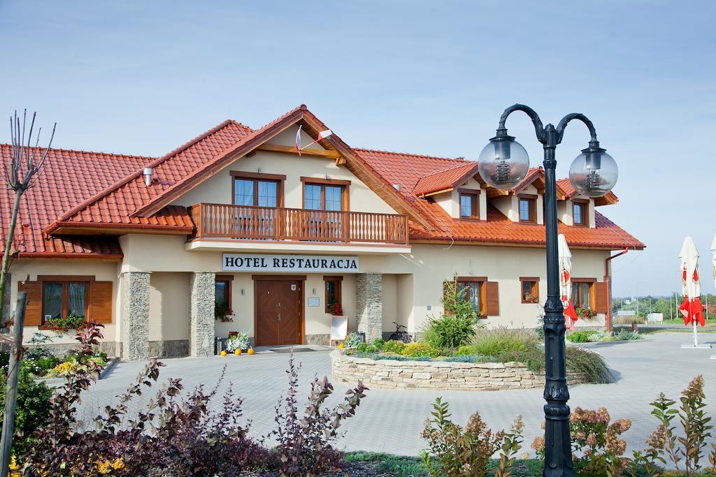 Hotel Bonsai Ниемча Екстериор снимка